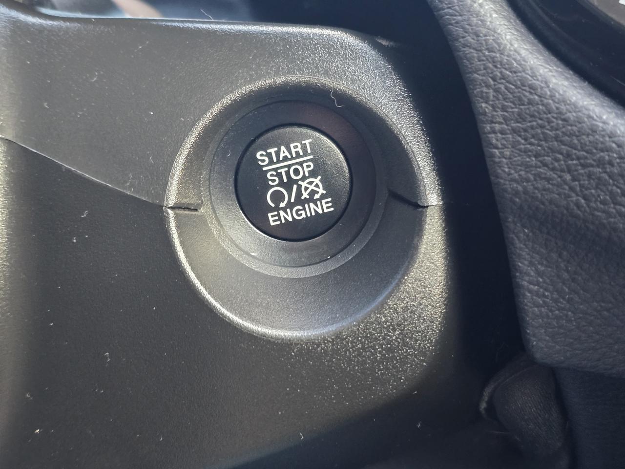 2018 Jeep Compass NORTH Photo