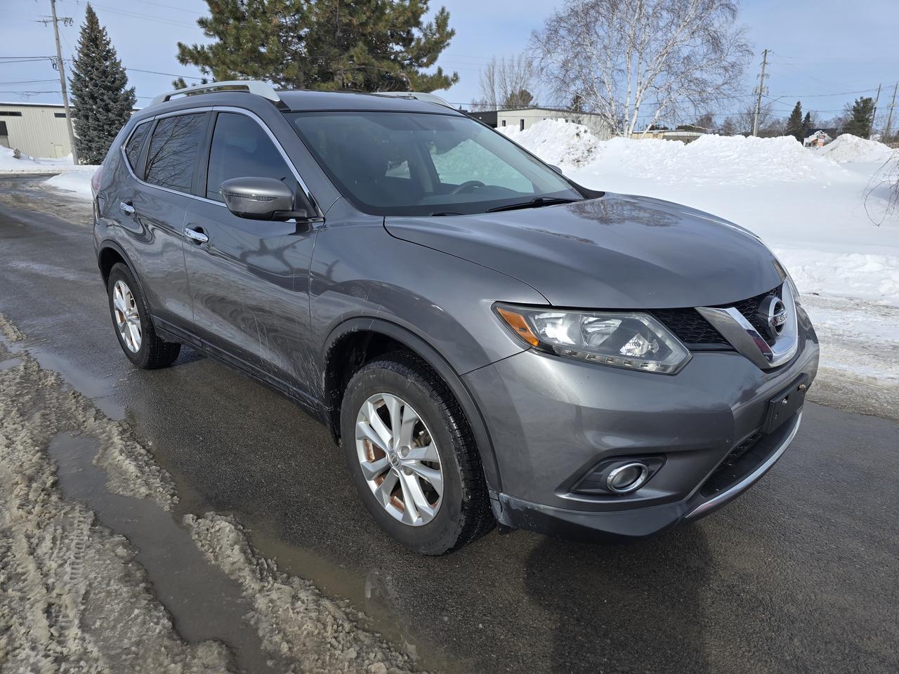 2016 Nissan Rogue SV Photo2