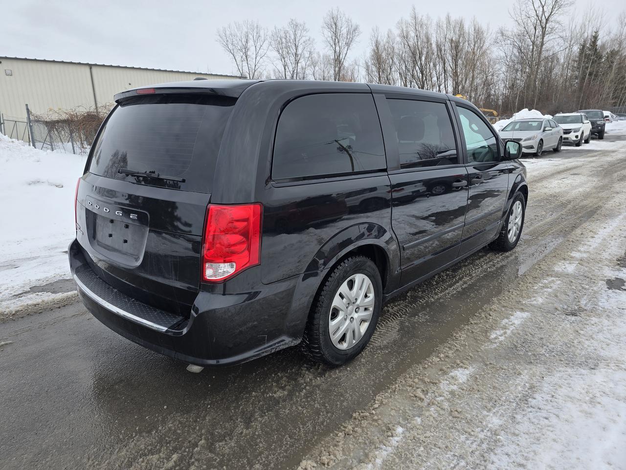 2016 Dodge Grand Caravan SE Photo3