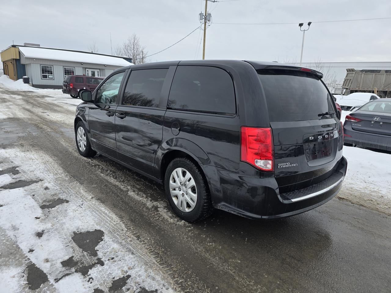 2016 Dodge Grand Caravan SE Photo
