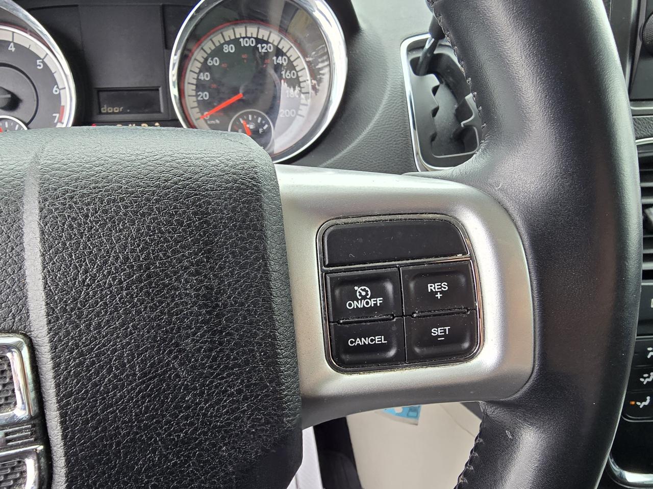 2016 Dodge Grand Caravan SE Photo