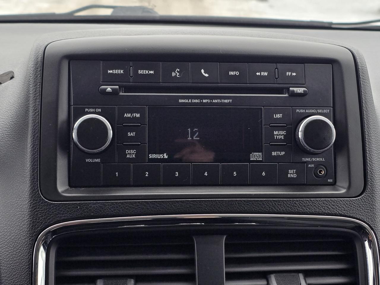 2016 Dodge Grand Caravan SE Photo