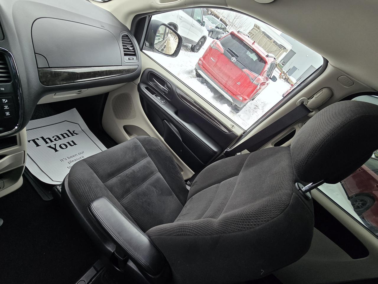 2016 Dodge Grand Caravan SE Photo