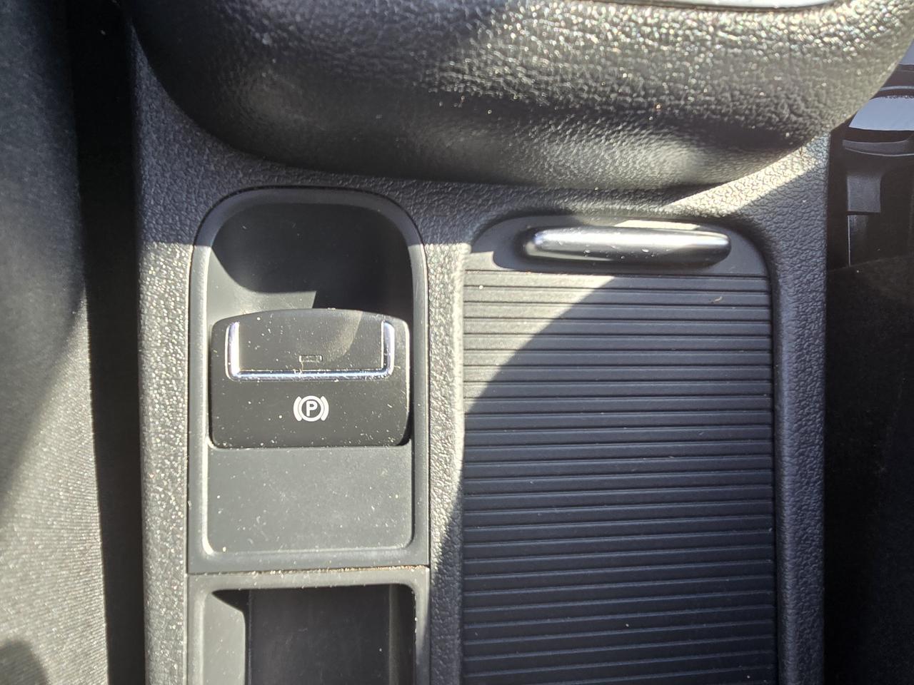 2015 Volkswagen Tiguan COMFORTLINE Photo