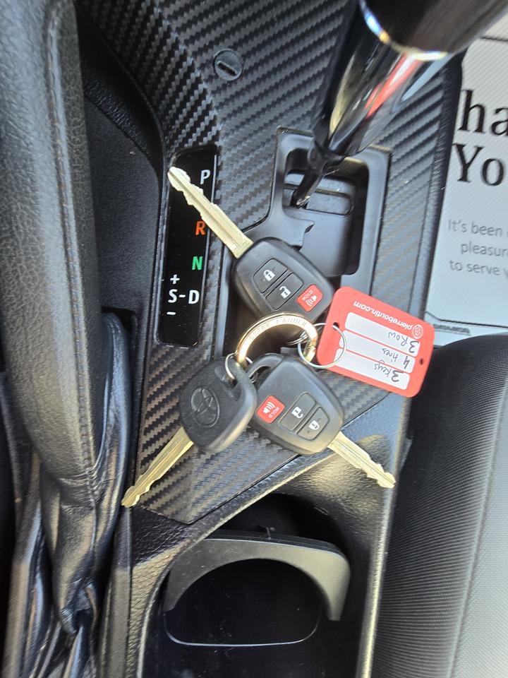 2014 Toyota RAV4 LE Photo