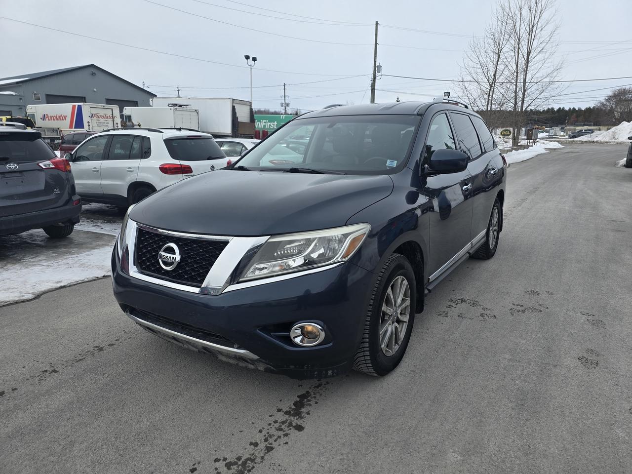 2016 Nissan Pathfinder SL Photo