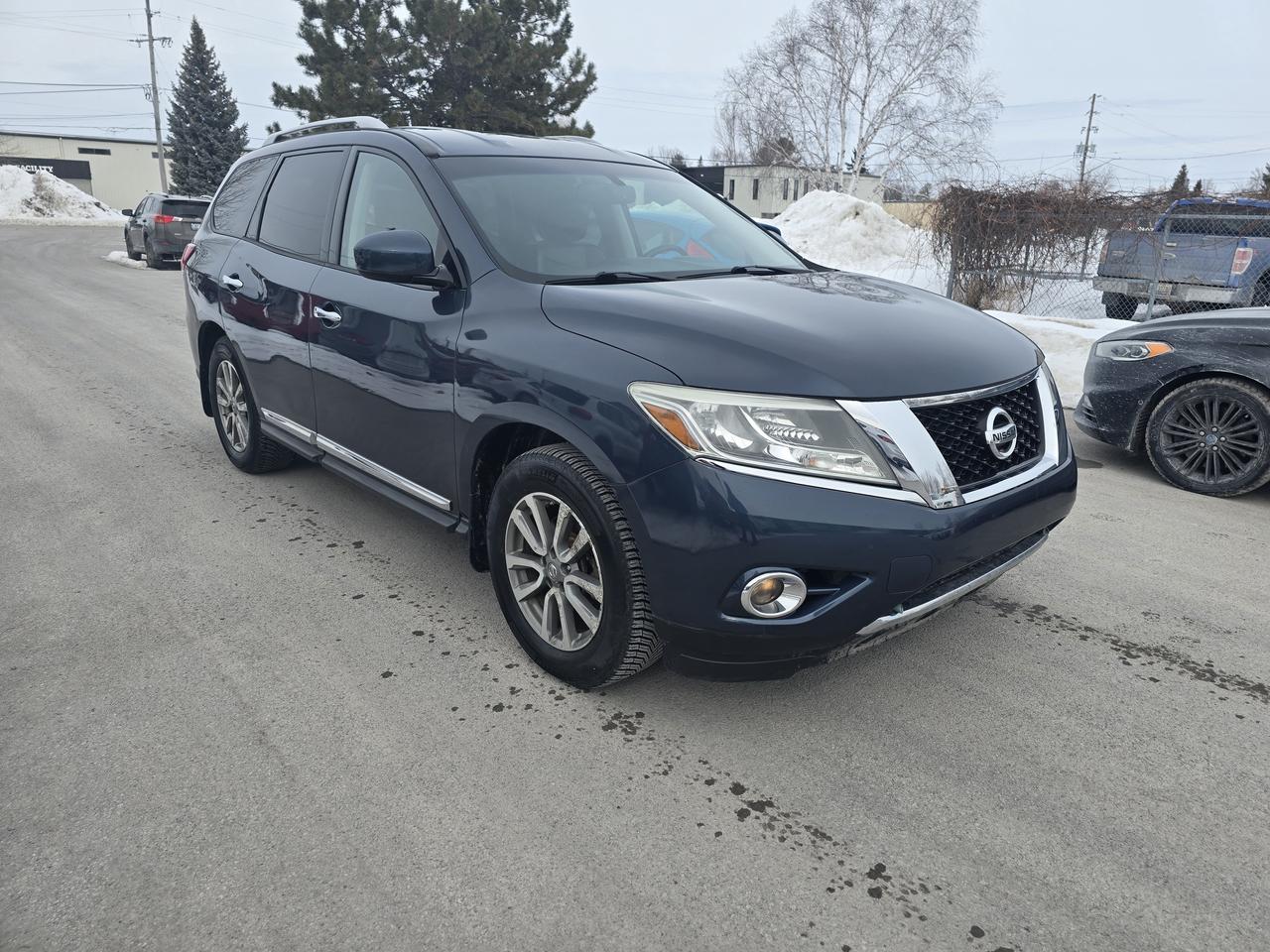 2016 Nissan Pathfinder SL Photo