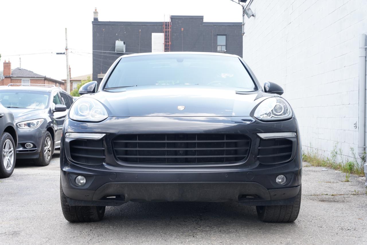 2018 Porsche Cayenne AWD/PREMIUM PKG/LOADED Photo
