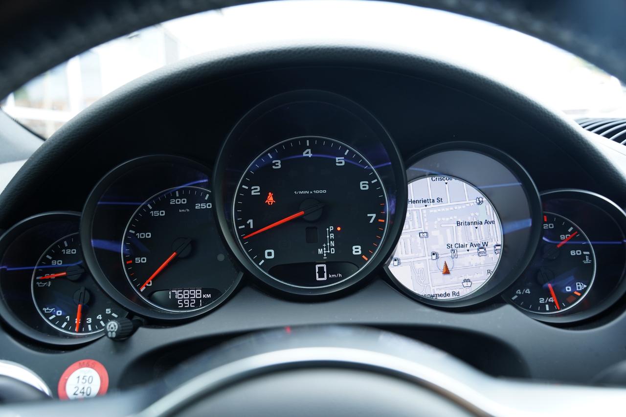 2018 Porsche Cayenne AWD/PREMIUM PKG/LOADED Photo