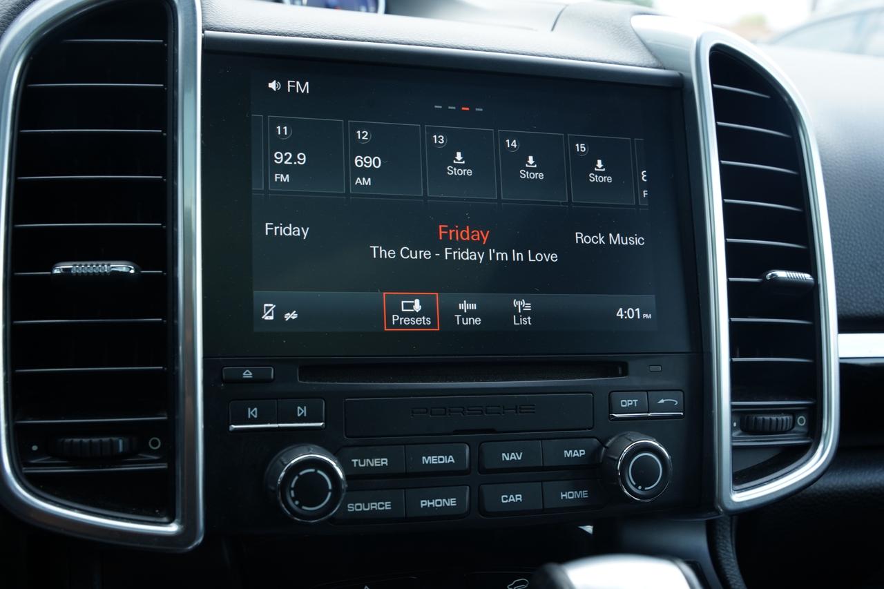 2018 Porsche Cayenne AWD/PREMIUM PKG/LOADED Photo