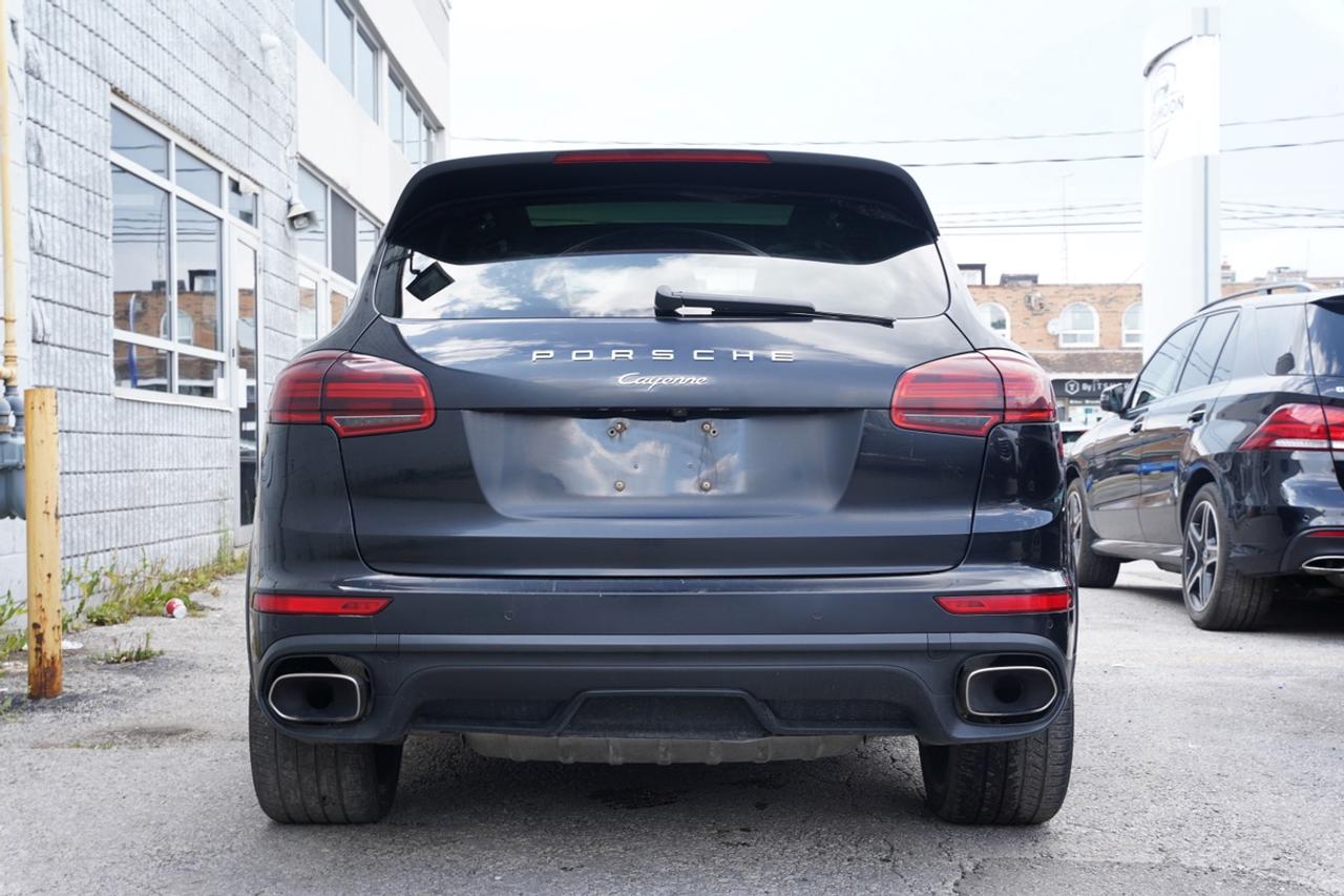2018 Porsche Cayenne AWD/PREMIUM PKG/LOADED Photo