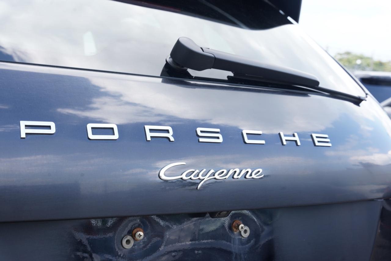 2018 Porsche Cayenne AWD/PREMIUM PKG/LOADED Photo
