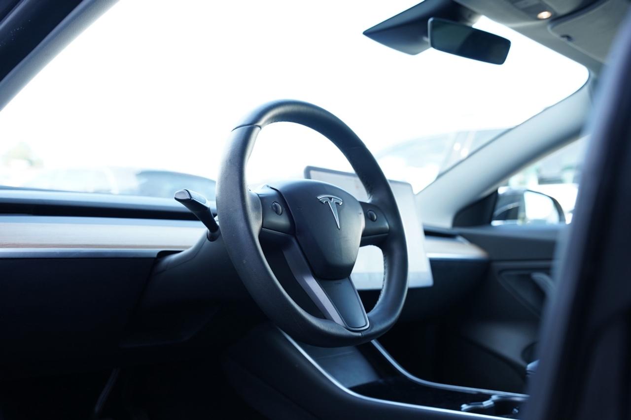 2019 Tesla Model 3 STANDARD RANGE PLUS/CLEAN CARFAX Photo