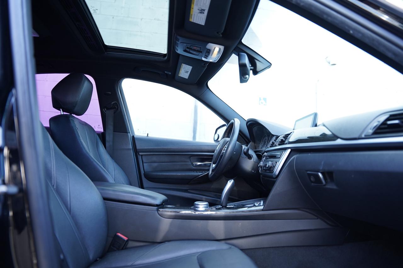 2015 BMW 3-Series 328i xDrive/NAV/ CAMERA/ LEATHER/ SUNROOF Photo