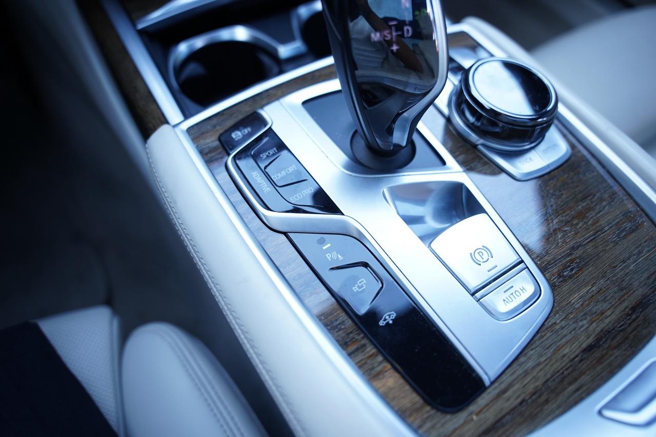 2019 BMW 7-Series 750Li Xdrive/ VACUUM DOOR/ PANOROOF/NO ACCIDENTS Photo