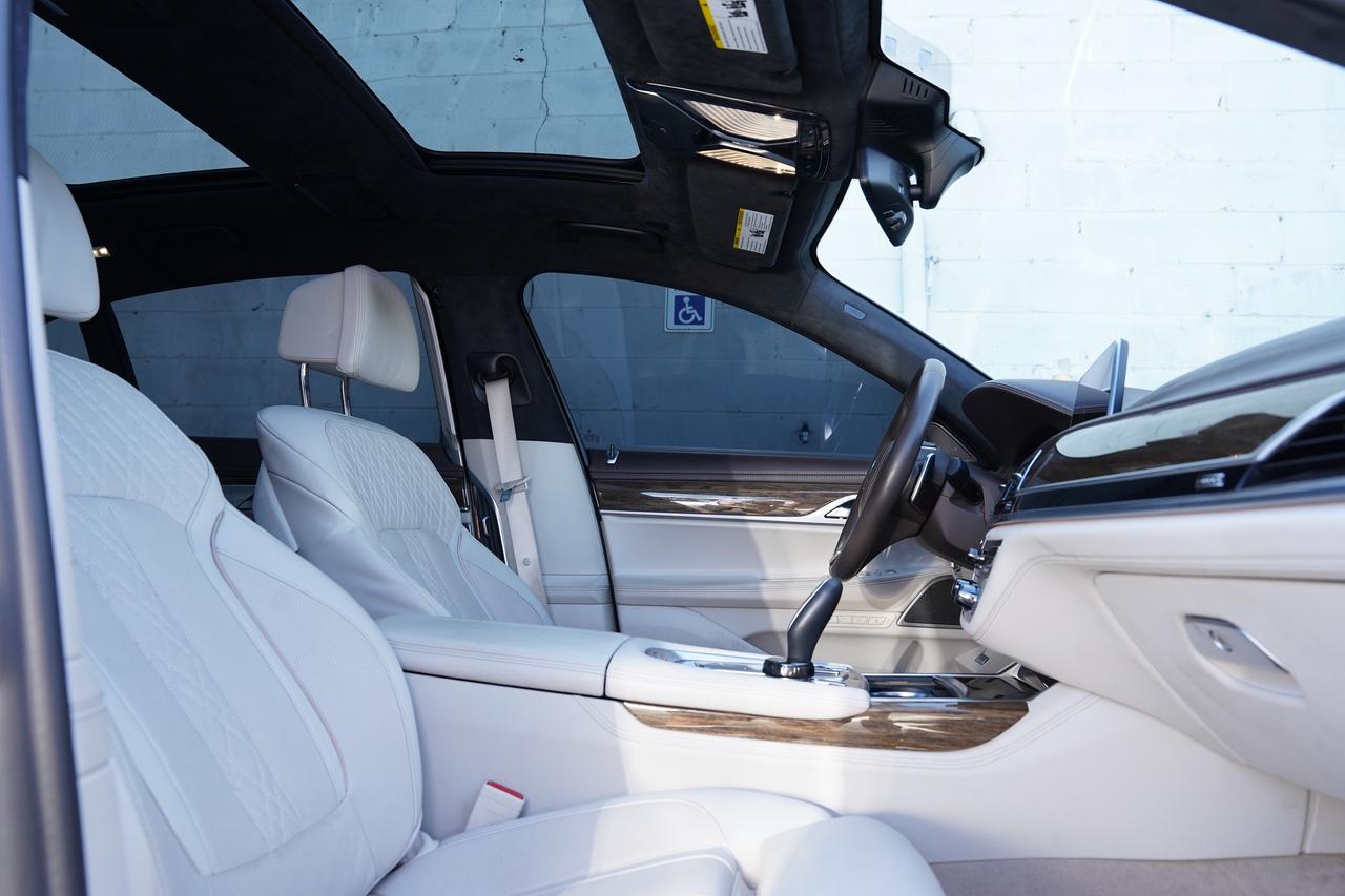 2019 BMW 7-Series 750Li Xdrive/ VACUUM DOOR/ PANOROOF/NO ACCIDENTS Photo