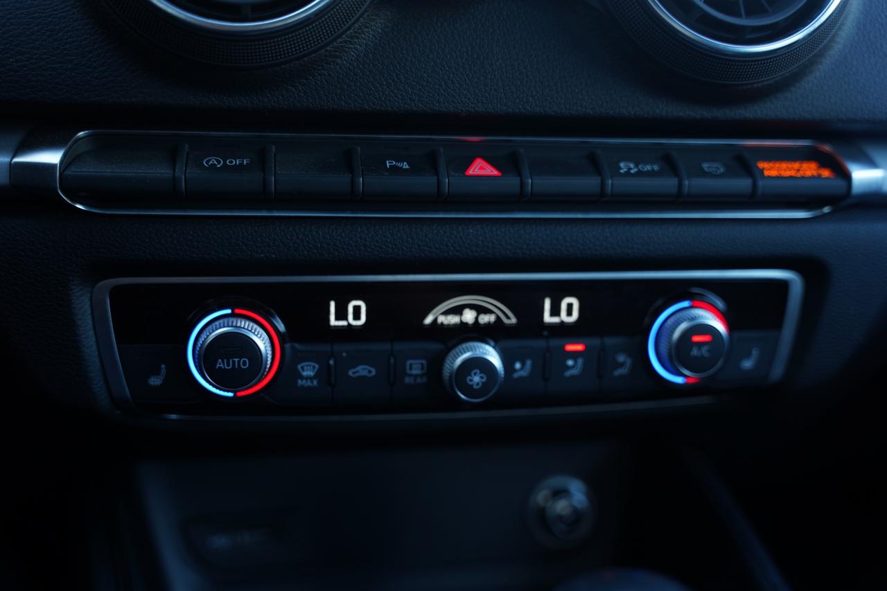 2019 Audi A3 PREMIUM PKG /  PANOROOF/ CAMERA / LEATHER Photo