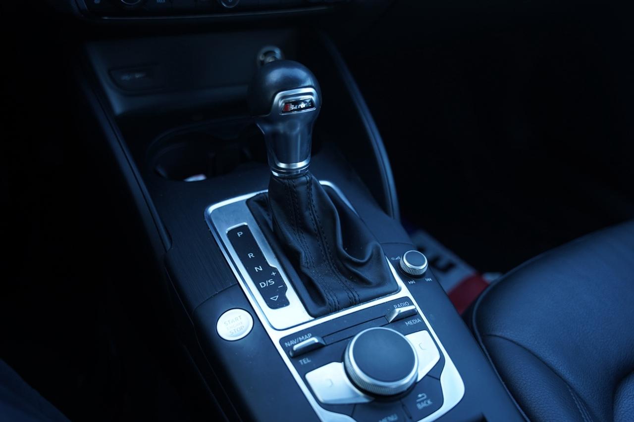 2019 Audi A3 PREMIUM PKG /  PANOROOF/ CAMERA / LEATHER Photo