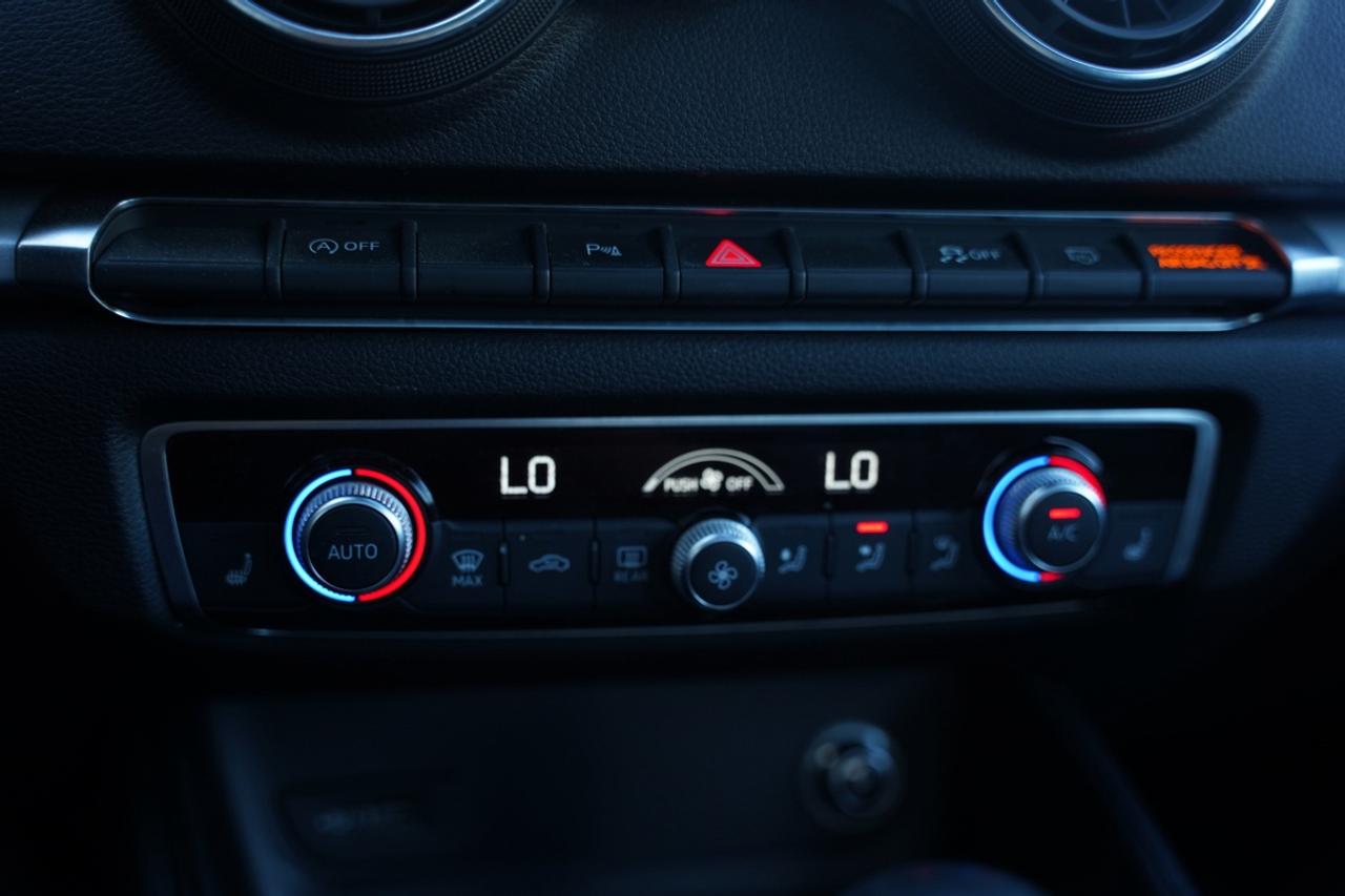 2019 Audi A3 PREMIUM PKG /  PANOROOF/ CAMERA / LEATHER Photo
