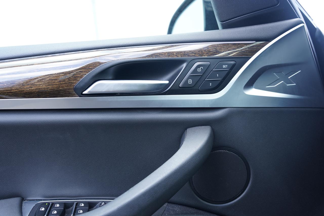 2019 BMW X3 xDrive30i/NO ACCIDENTS/ PANOROOF/ NAV/ CAMERA Photo