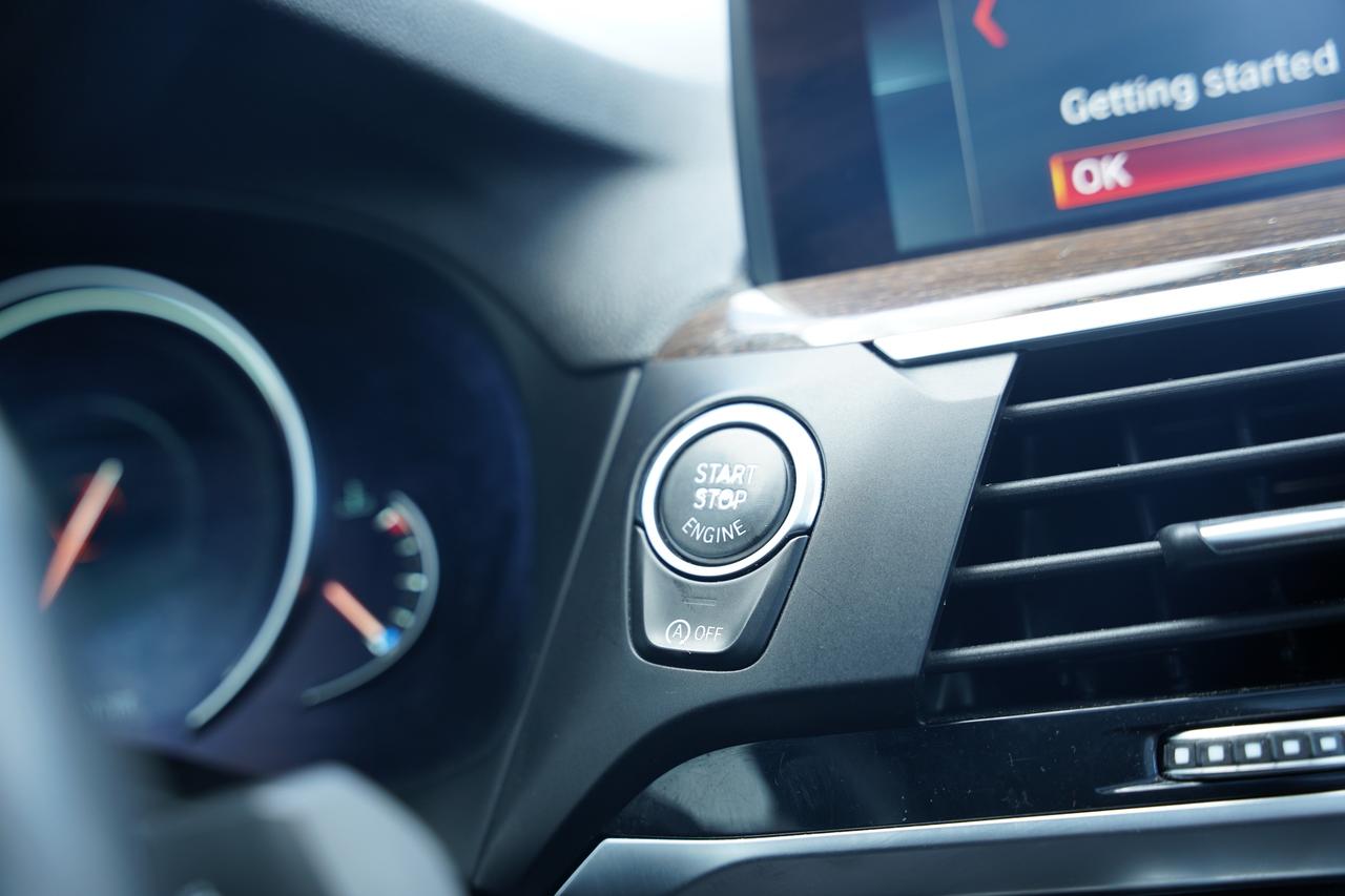 2019 BMW X3 xDrive30i/NO ACCIDENTS/ PANOROOF/ NAV/ CAMERA Photo