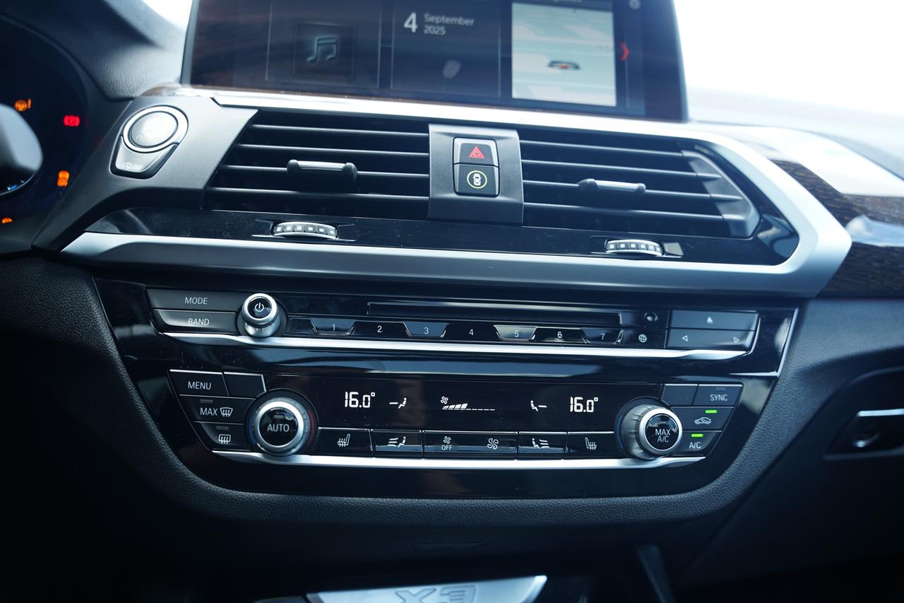 2019 BMW X3 xDrive30i/NO ACCIDENTS/ PANOROOF/ NAV/ CAMERA Photo