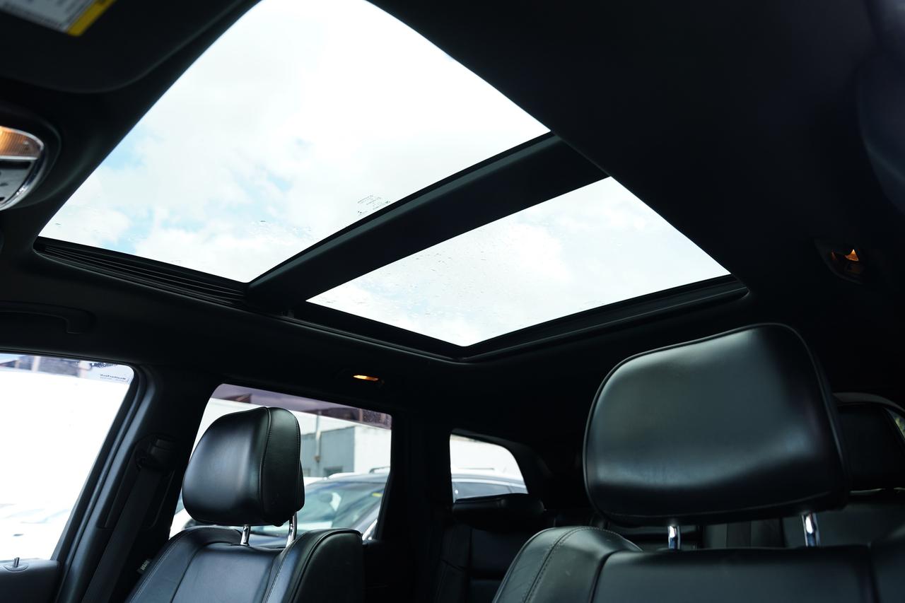 2014 Jeep Grand Cherokee Overland/4WD/SUNROOF/ CAMERA/ BLUETOOTH Photo