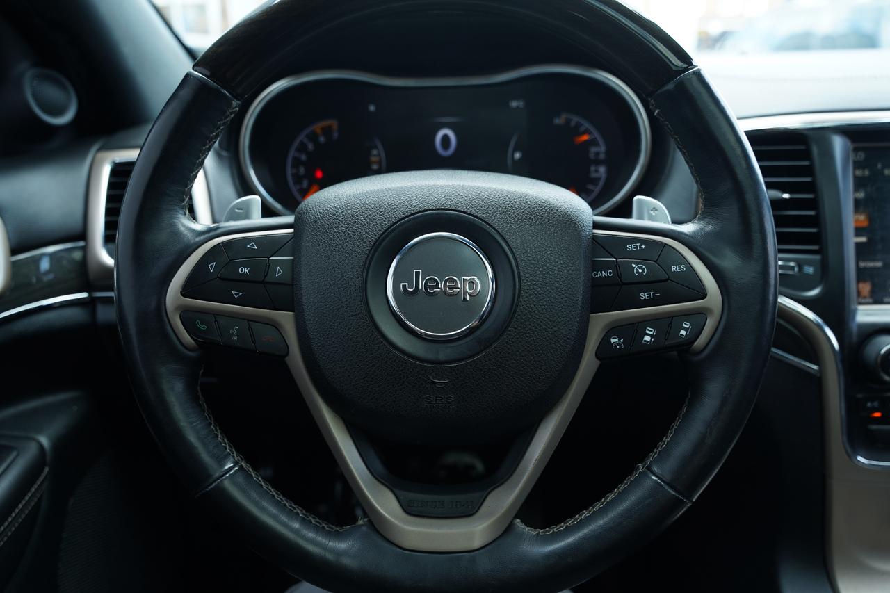 2014 Jeep Grand Cherokee Overland/4WD/SUNROOF/ CAMERA/ BLUETOOTH Photo