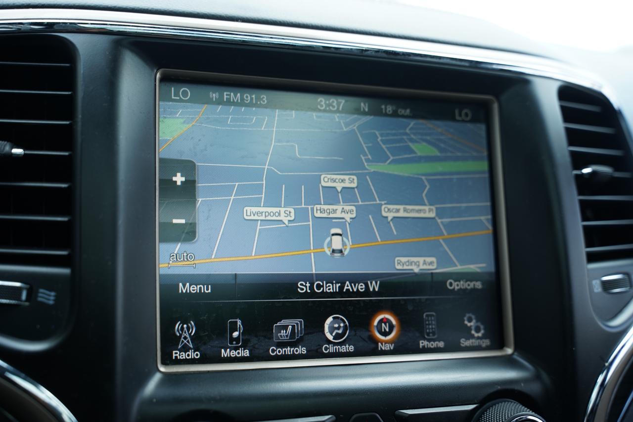 2014 Jeep Grand Cherokee Overland/4WD/SUNROOF/ CAMERA/ BLUETOOTH Photo