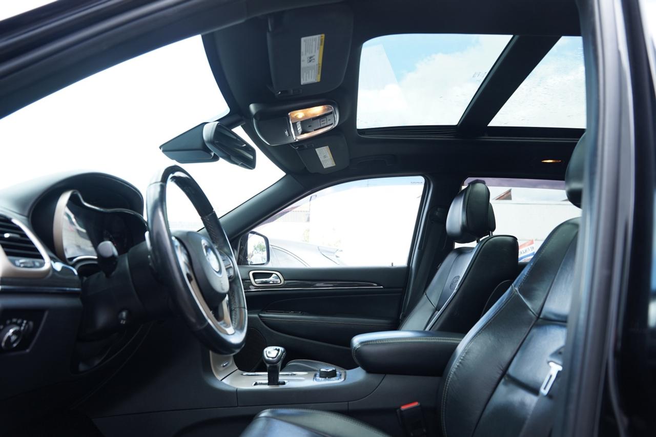 2014 Jeep Grand Cherokee Overland/4WD/SUNROOF/ CAMERA/ BLUETOOTH Photo