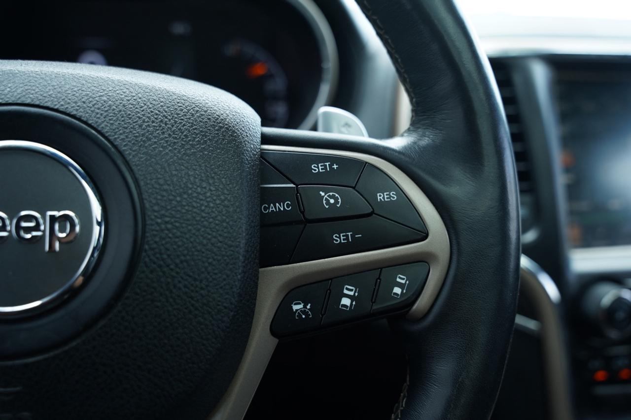 2014 Jeep Grand Cherokee Overland/4WD/SUNROOF/ CAMERA/ BLUETOOTH Photo