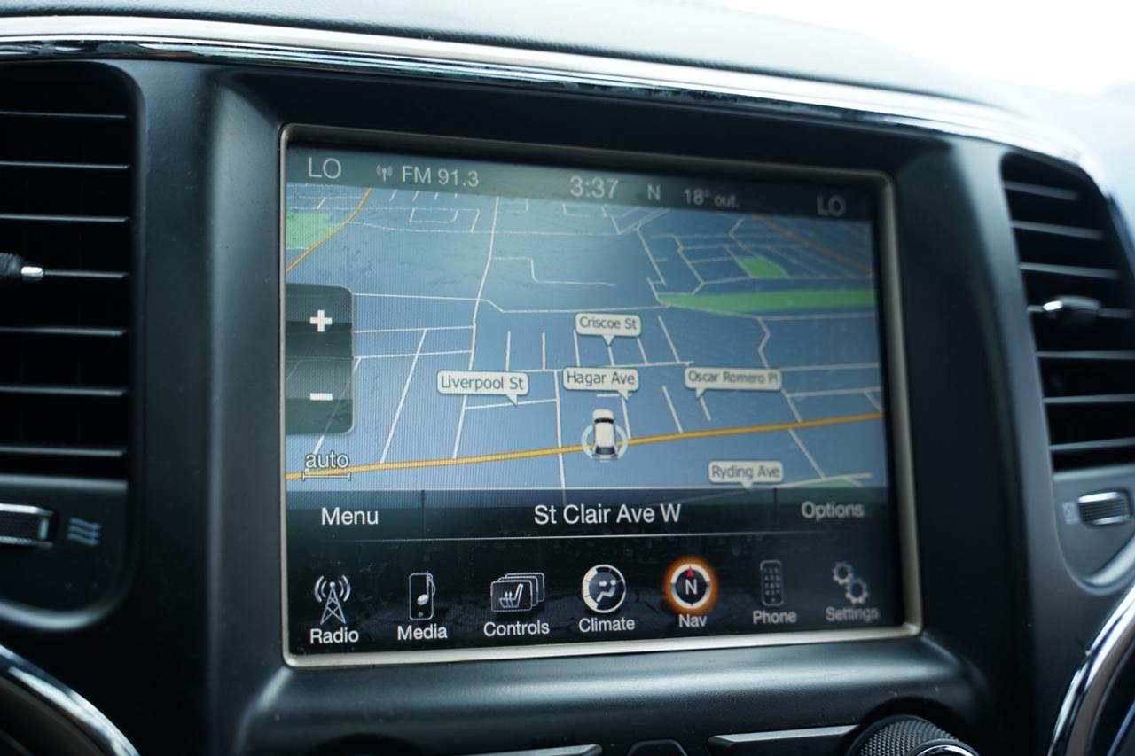 2014 Jeep Grand Cherokee Overland/4WD/SUNROOF/ CAMERA/ BLUETOOTH Photo