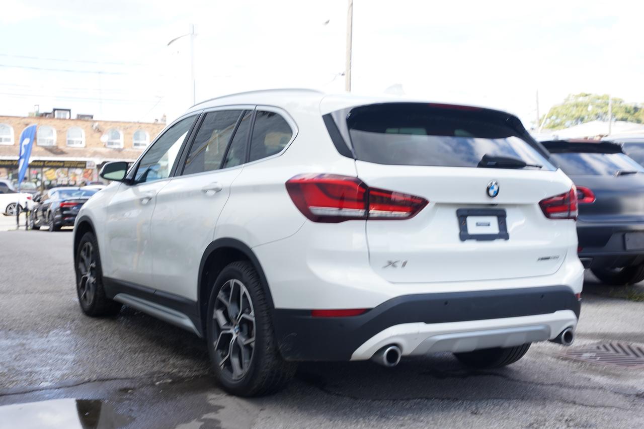 2020 BMW X1 xDrive28i/ NO ACCIDENTS/ PANOROOF/ CAMERA/ NAV Photo