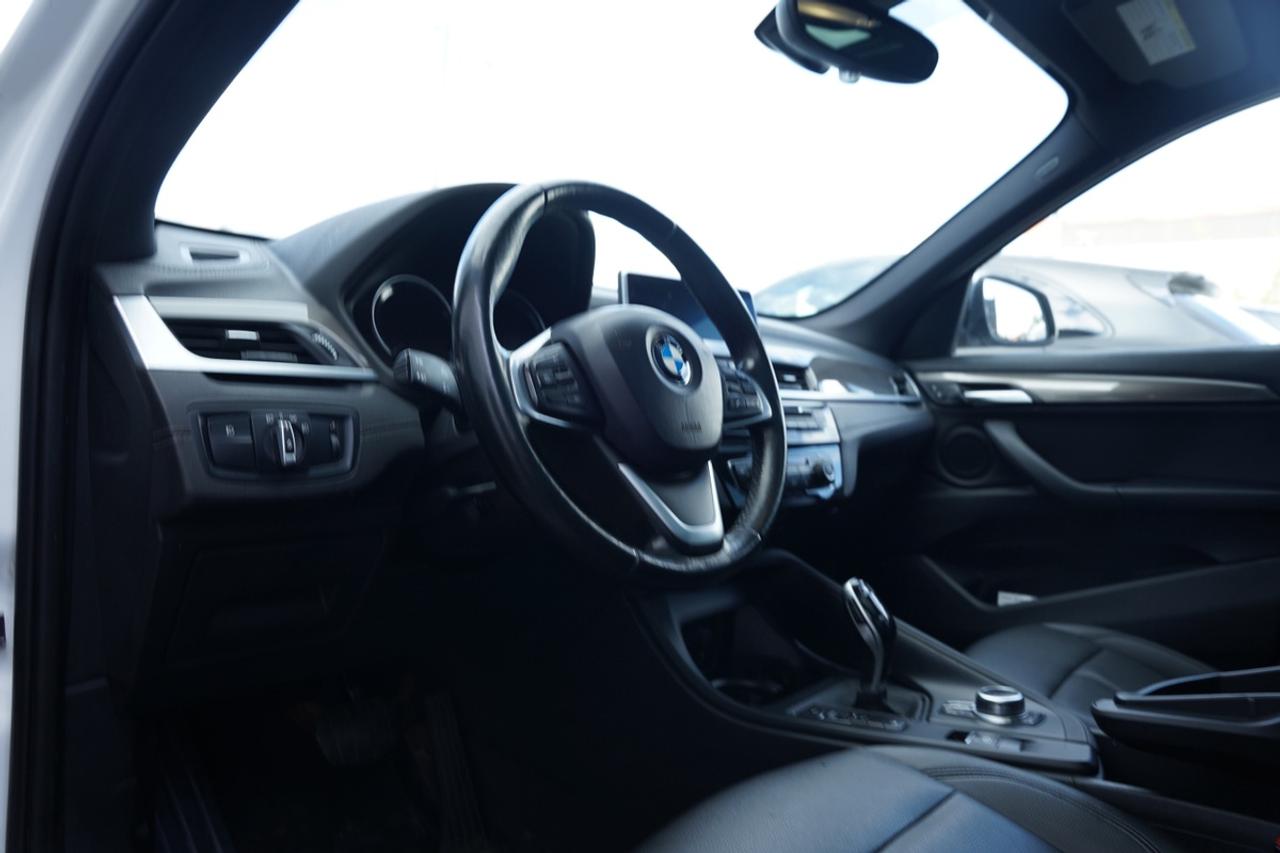 2020 BMW X1 xDrive28i/ NO ACCIDENTS/ PANOROOF/ CAMERA/ NAV Photo