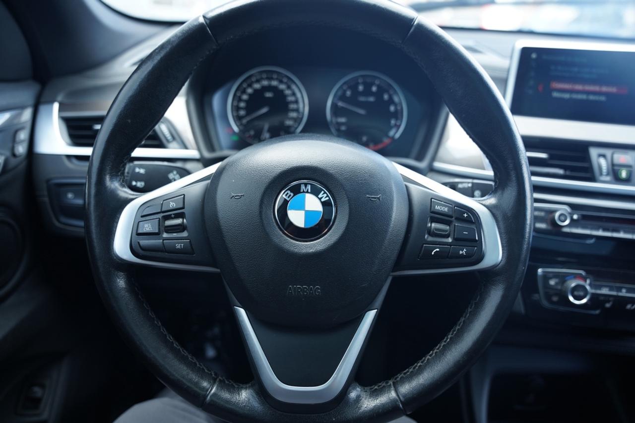 2020 BMW X1 xDrive28i/ NO ACCIDENTS/ PANOROOF/ CAMERA/ NAV Photo
