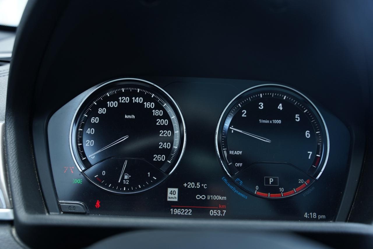 2020 BMW X1 xDrive28i/ NO ACCIDENTS/ PANOROOF/ CAMERA/ NAV Photo