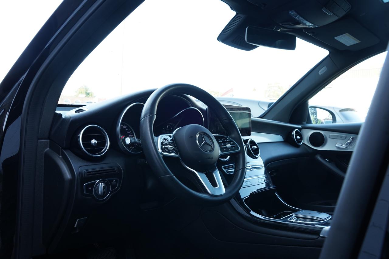 2022 Mercedes-Benz GLC-Class 300/4MATIC/ NAV/ PANOROOF/CAMERA/ BLUETOOTH Photo