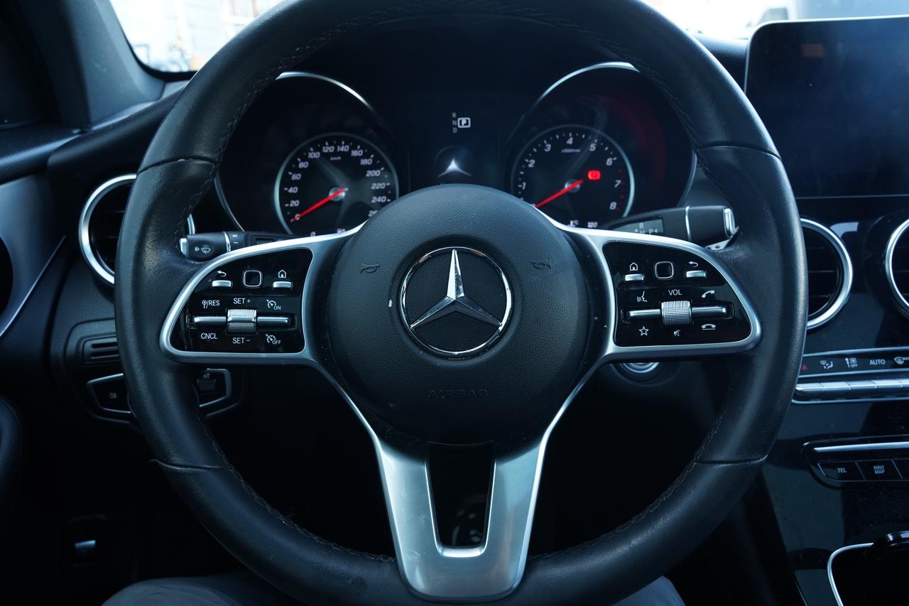 2022 Mercedes-Benz GLC-Class 300/4MATIC/ NAV/ PANOROOF/CAMERA/ BLUETOOTH Photo