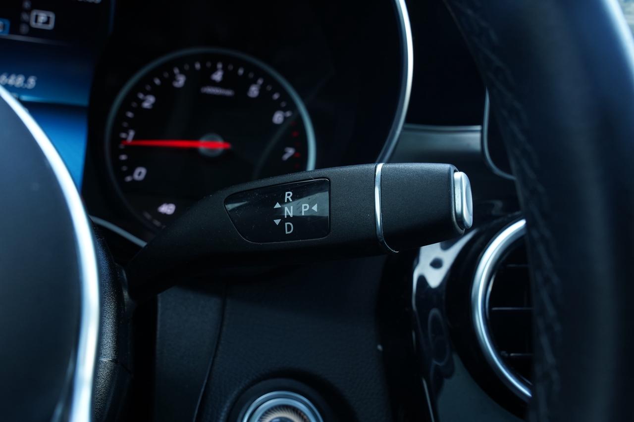 2022 Mercedes-Benz GLC-Class 300/4MATIC/ NAV/ PANOROOF/CAMERA/ BLUETOOTH Photo