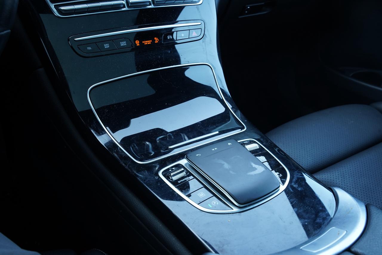 2022 Mercedes-Benz GLC-Class 300/4MATIC/ NAV/ PANOROOF/CAMERA/ BLUETOOTH Photo