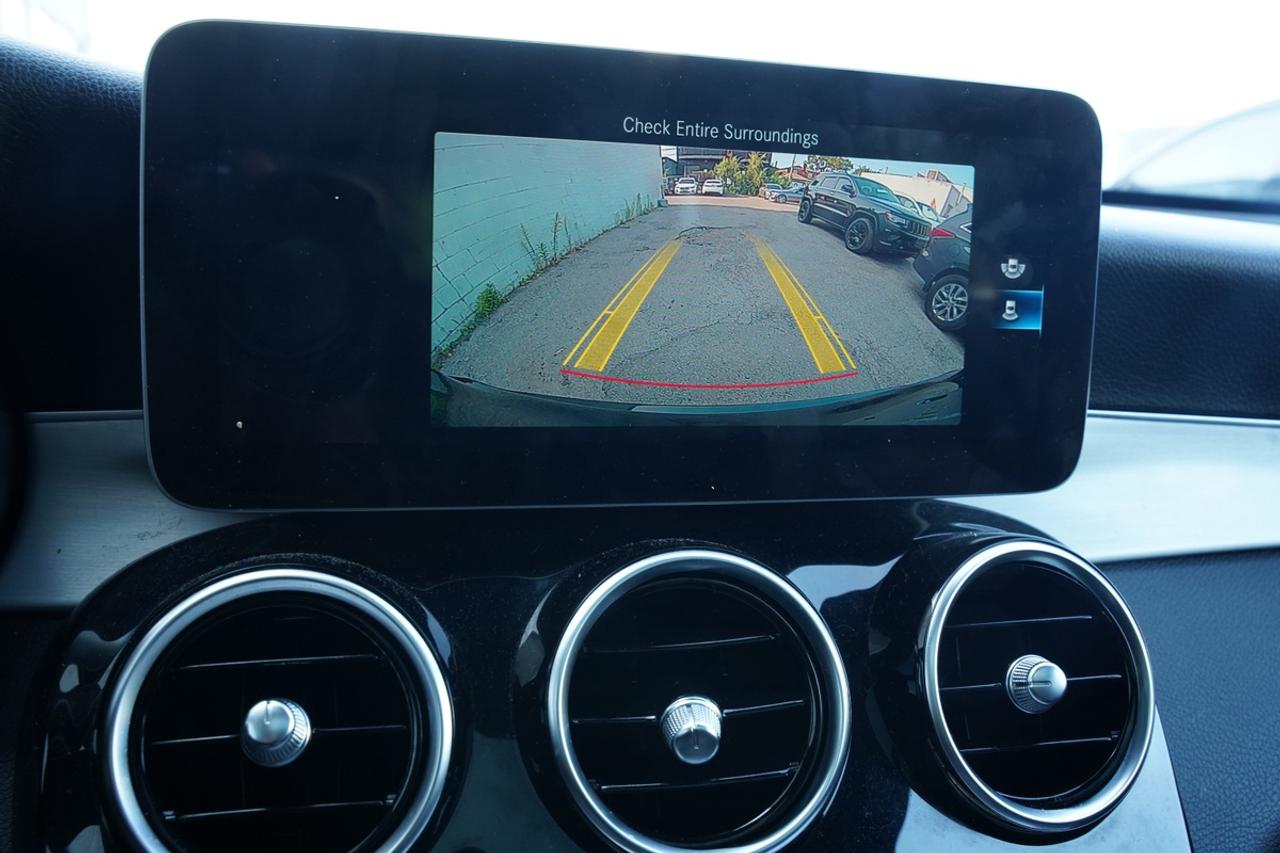2022 Mercedes-Benz GLC-Class 300/4MATIC/ NAV/ PANOROOF/CAMERA/ BLUETOOTH Photo