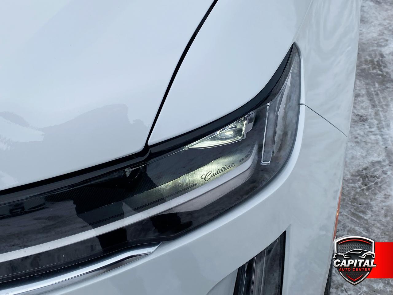 2022 Cadillac Escalade Premium Luxury Photo2