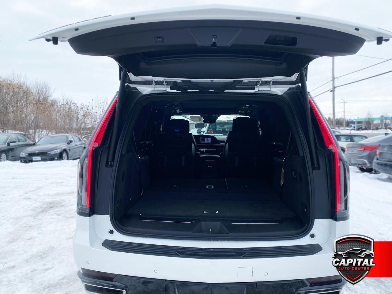 2022 Cadillac Escalade Premium Luxury Photo