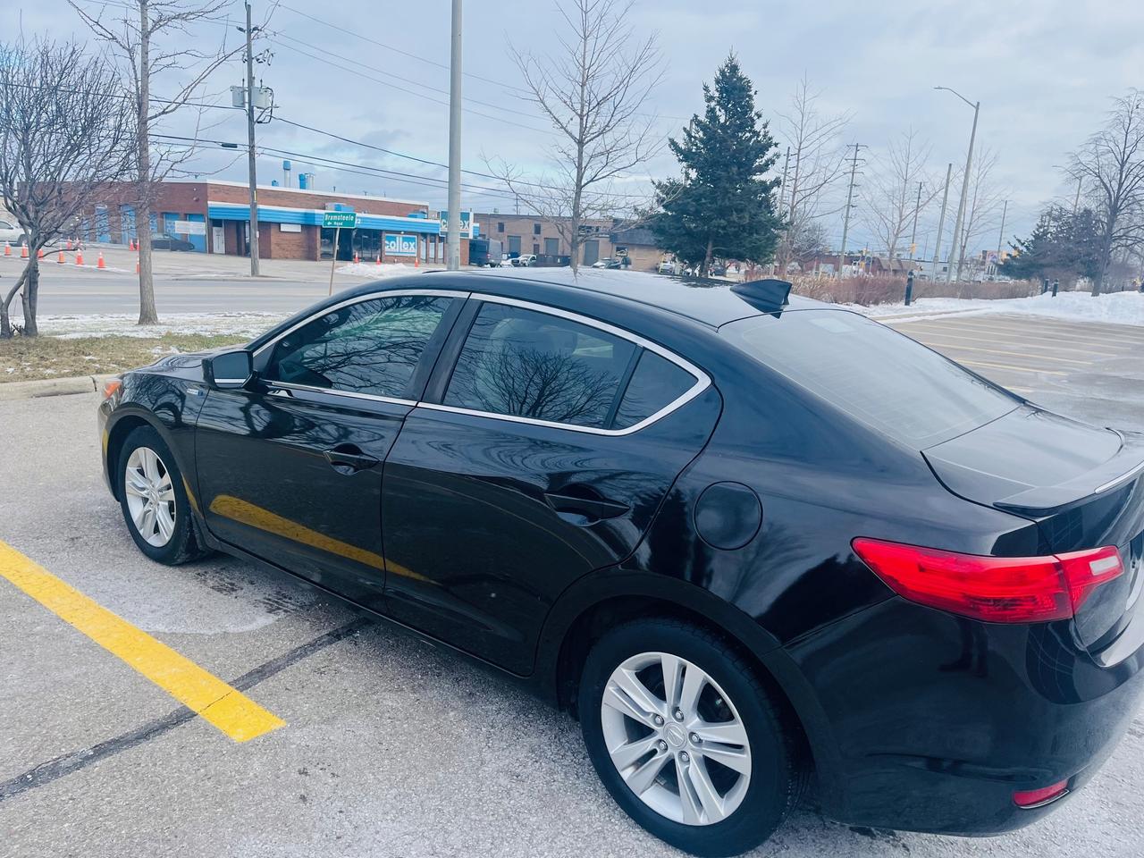 2014 Acura ILX Hybrid Photo