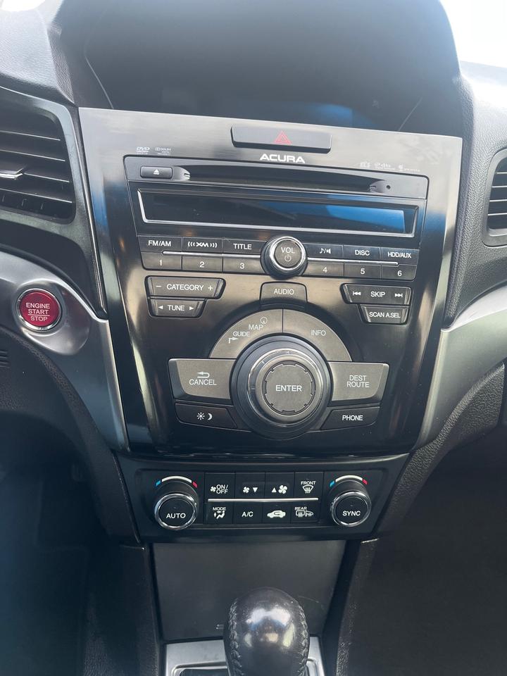 2014 Acura ILX Hybrid Photo