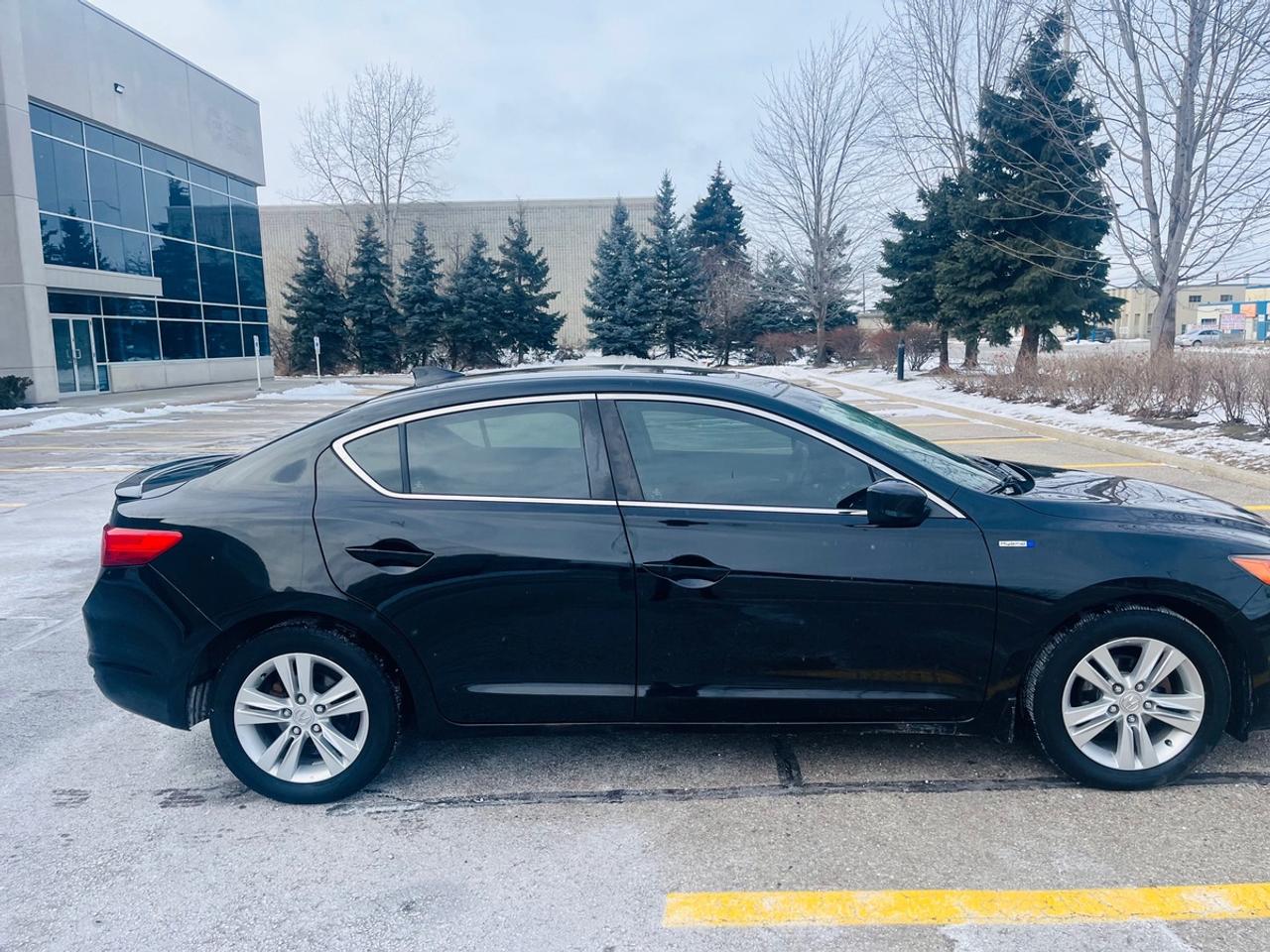 2014 Acura ILX Hybrid Photo