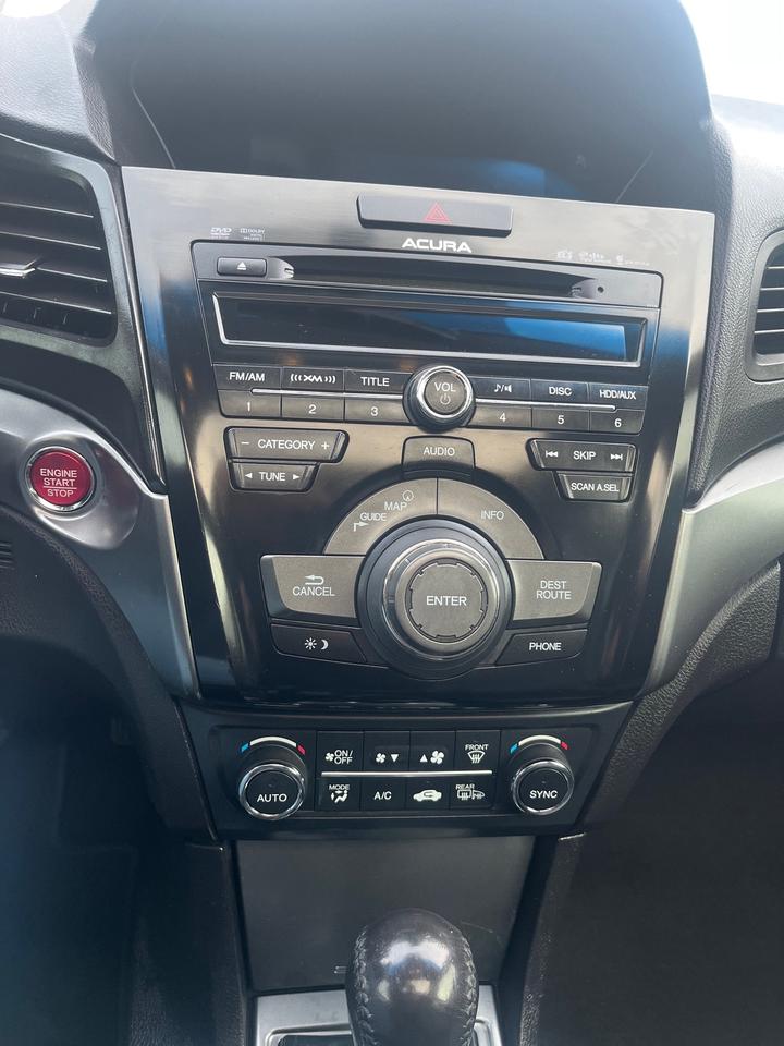 2014 Acura ILX Hybrid Photo