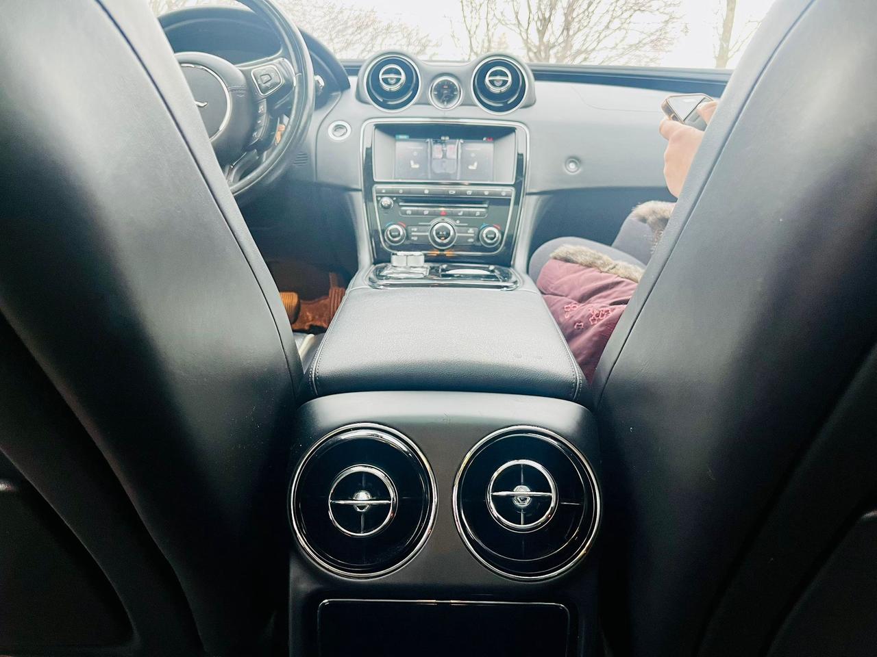 2016 Jaguar XJ-Series XJ Photo