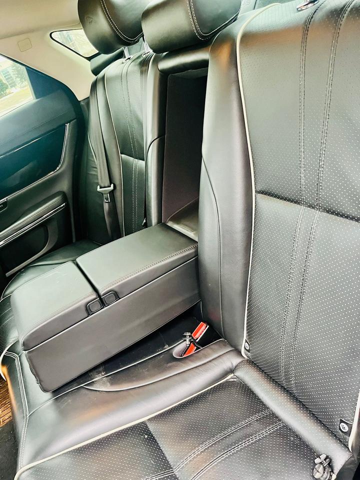 2016 Jaguar XJ-Series XJ Photo