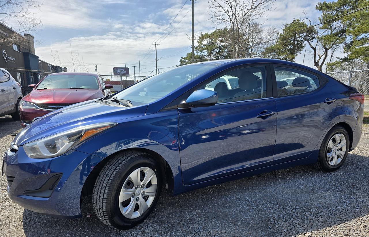 2016 Hyundai Elantra Limited Photo3